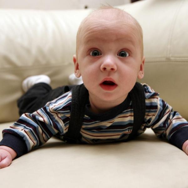 Cómo diseñar ropa de bebé