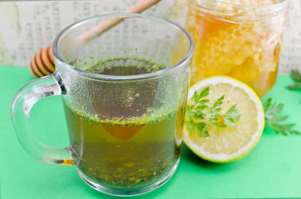 Té de perejil: para qué sirve, beneficios y contraindicaciones