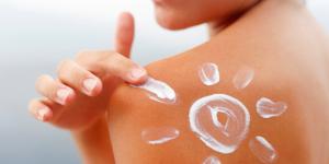 Cómo hacer un protector solar casero para piel grasa