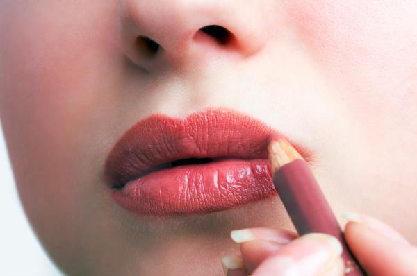 Cómo perfilar los labios