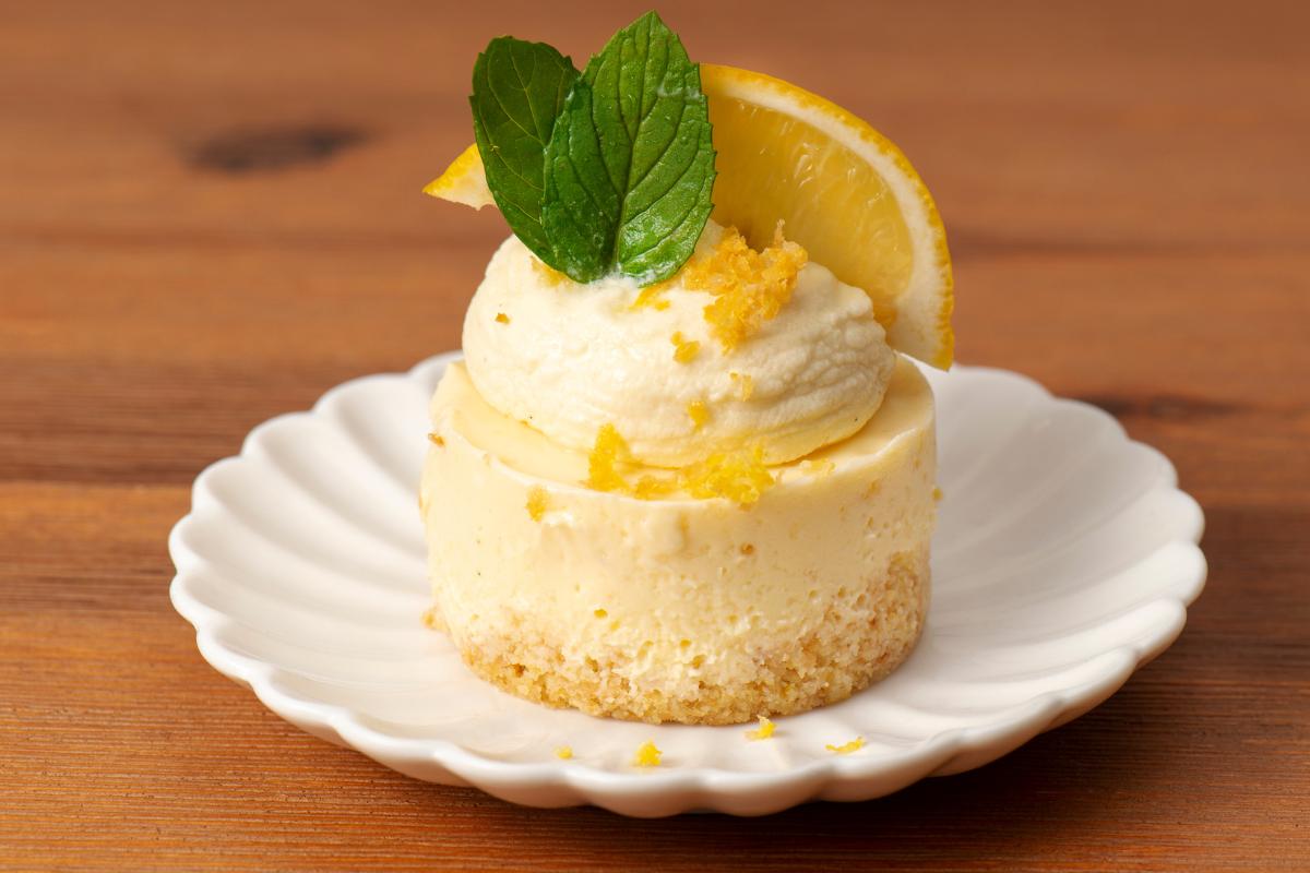 Receta de semifrío de limón, una tarta fácil y rápida