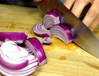 Cómo no llorar con la cebolla - Garantizado! - El limón también ayuda