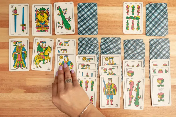 Como jugar al solitario conoce los pasos y las reglas de este juego de cartas