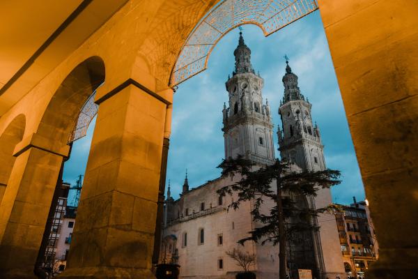 Los pueblos más bonitos de La Rioja: descubre su encanto - Logroño
