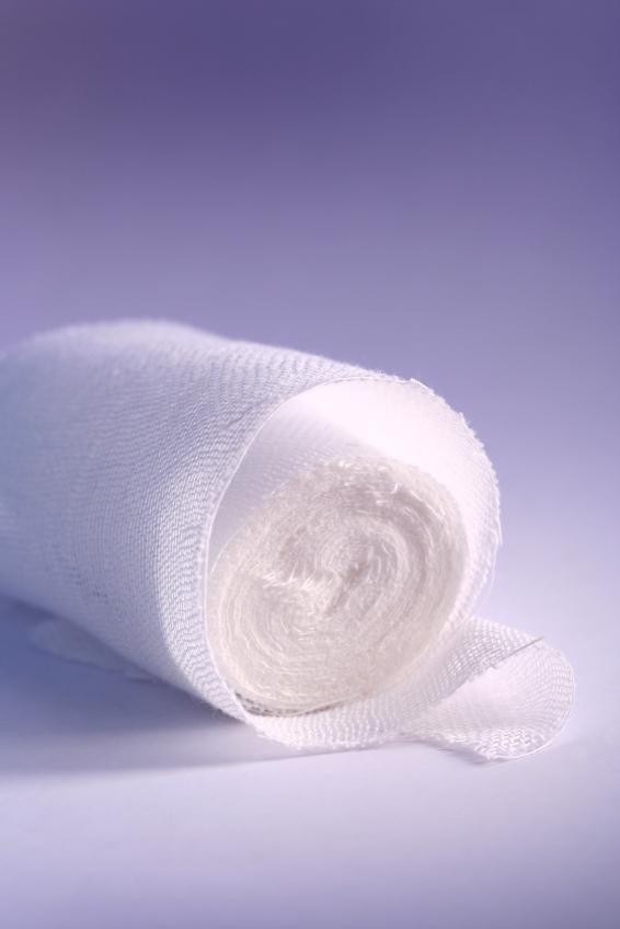 Cómo usar la miel para quitar lunares - Paso 6