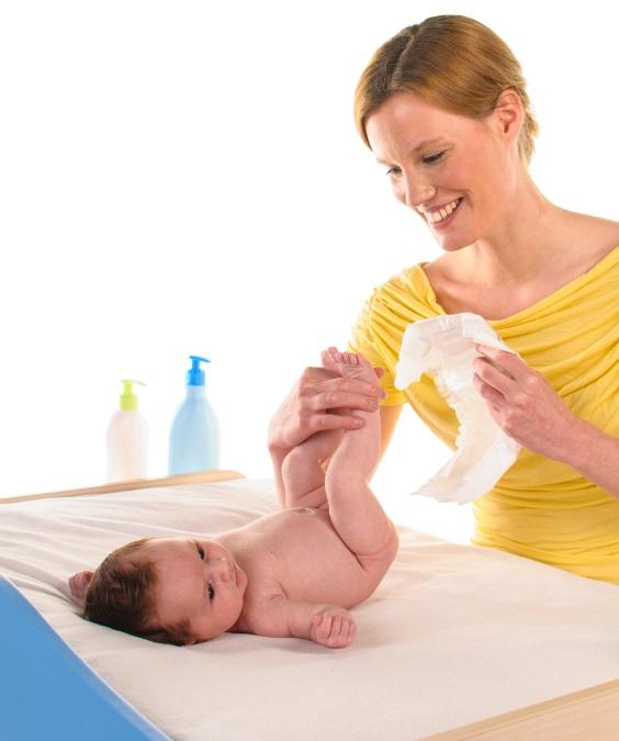 Cómo curar la irritación del pañal del bebé