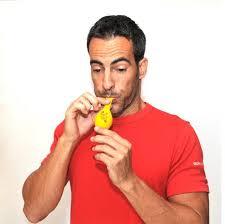 Cómo atar un globo - Paso 2