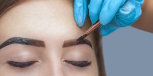 Henna para cejas: cómo se usa y cuánto dura