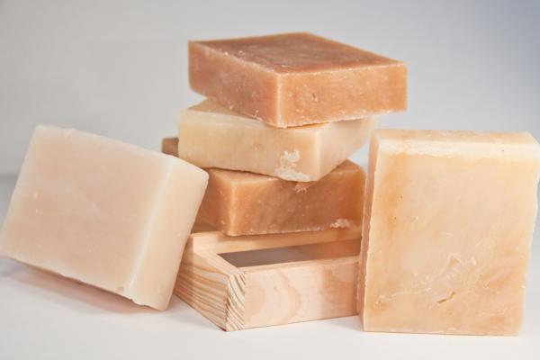 Cómo evitar el mal olor de las axilas - Lavar bien las axilas