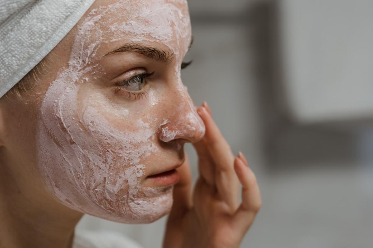 Cómo exfoliar el rostro