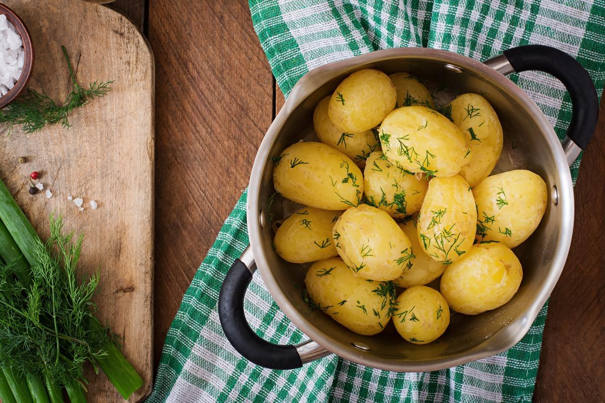 ¿Engorda la patata cocida?