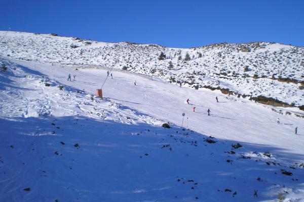 Dónde esquiar en Madrid: las mejores pistas para disfrutar en la nieve - La Pinilla
