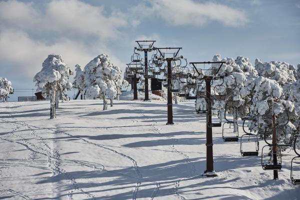 Dónde esquiar en Madrid: las mejores pistas para disfrutar en la nieve - Puerto de Navacerrada