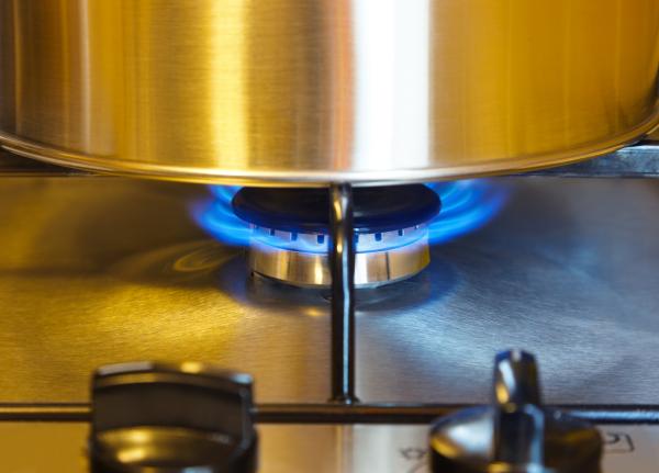 Cómo hacer laca casera para el cabello - Paso 1