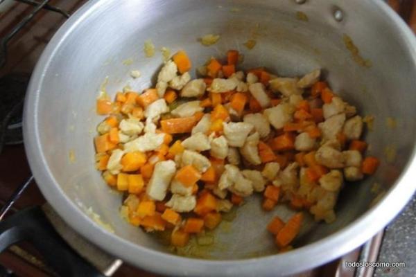 Guiso de arroz con pollo fácil paso a paso - Paso 5