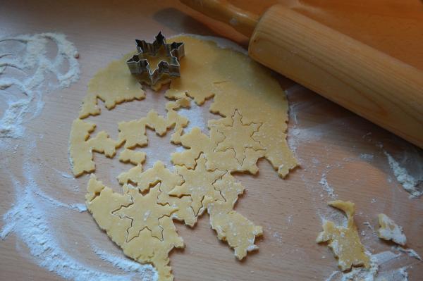 Cómo preparar galletas de Navidad - Galletas en forma de estrellas o de árbol de Navidad