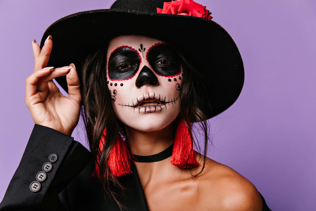Cómo hacer el maquillaje de Catrina sencillo: paso a paso