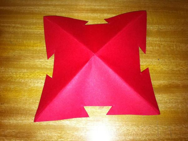 Cómo hacer estrellas de navidad 3D con cartulina - Paso 5