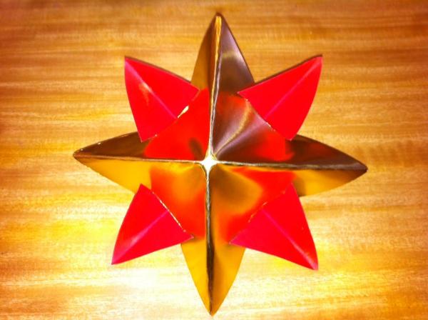 Cómo hacer estrellas de navidad 3D con cartulina - Paso 8