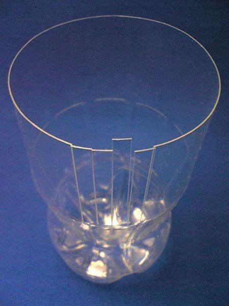 Cómo hacer un florero con una botella - Paso 3