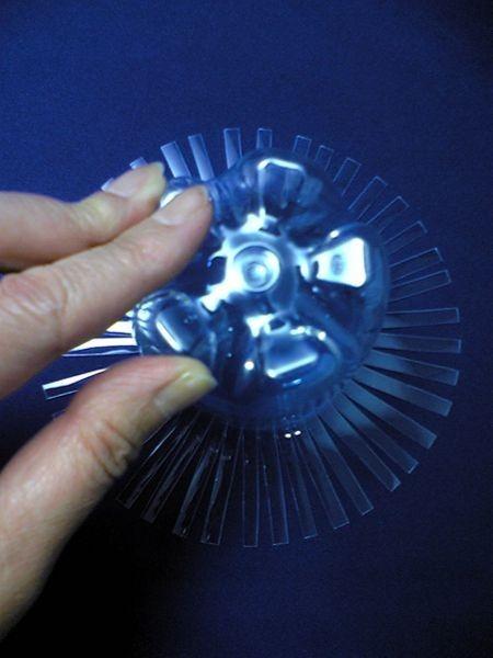 Cómo hacer un florero con una botella - Paso 5