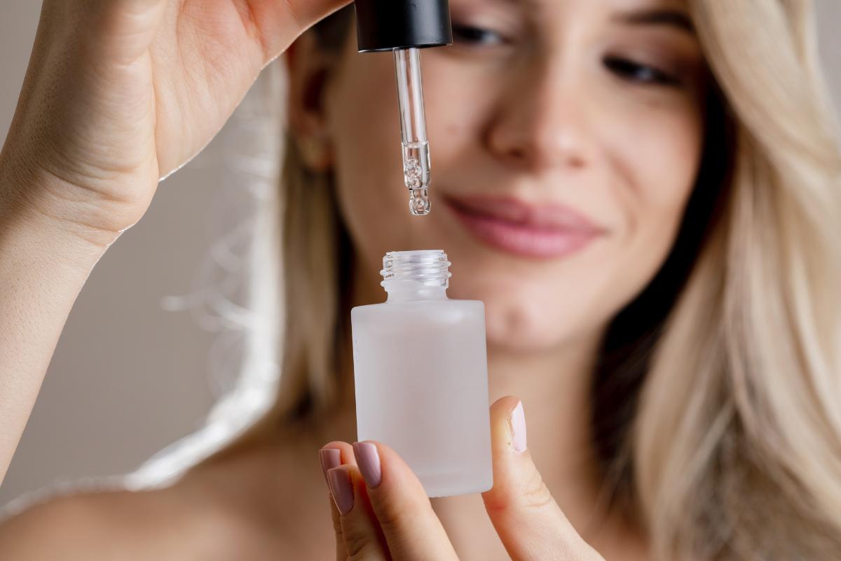 Retinal: qué es, para qué sirve y qué diferencia hay con el retinol