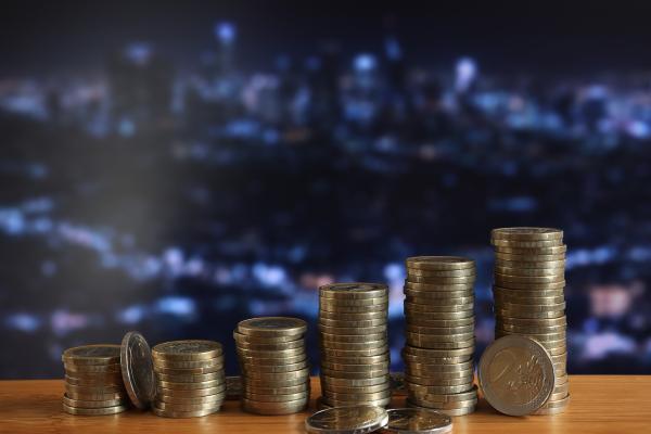Qué significa encontrar monedas en el suelo: interpretación espiritual y simbólica - Interpretación en diferentes culturas