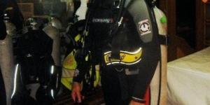 Cómo colocarse el equipo de buceo