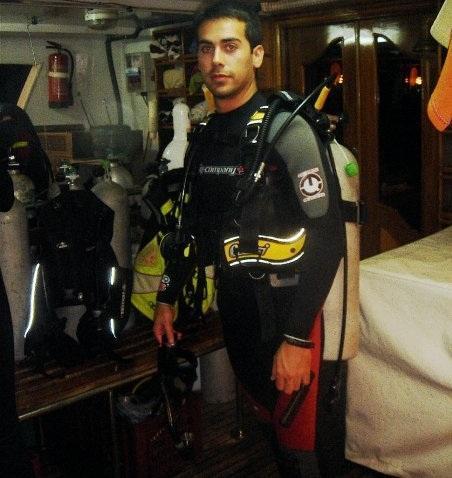 Cómo colocarse el equipo de buceo