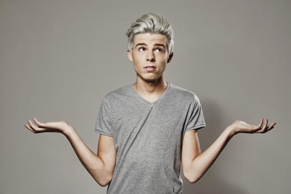 Cómo cuidar el cabello gris - Cómo lograr el cabello gris plateado