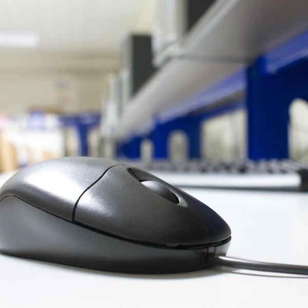 Cómo desbloquear sitios web a través de un proxy web