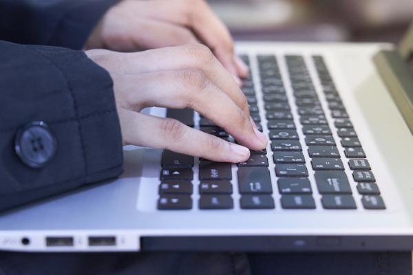 Cómo abrir un archivo RAR en Mac