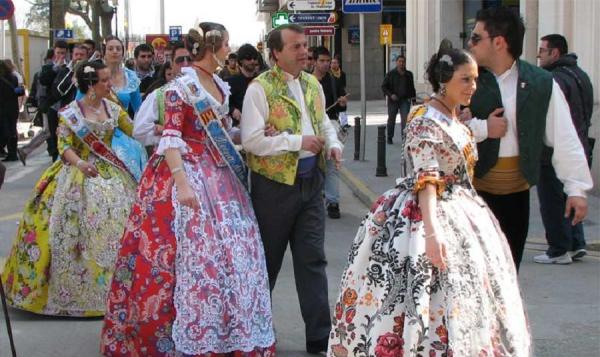 C mo Es El Traje Regional De La Comunidad Valenciana