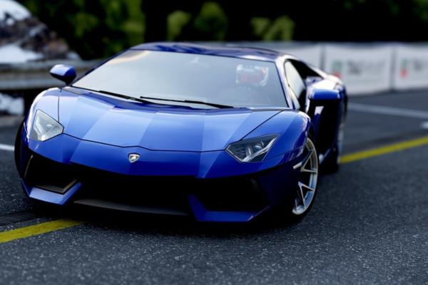Los mejores coches deportivos de lujo del mundo - Lamborghini Aventador