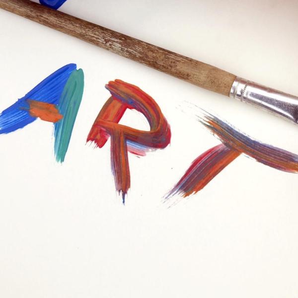 Cómo pintar letras en un mural