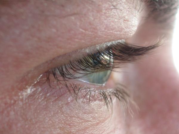 Por qué me lloran los ojos constantemente