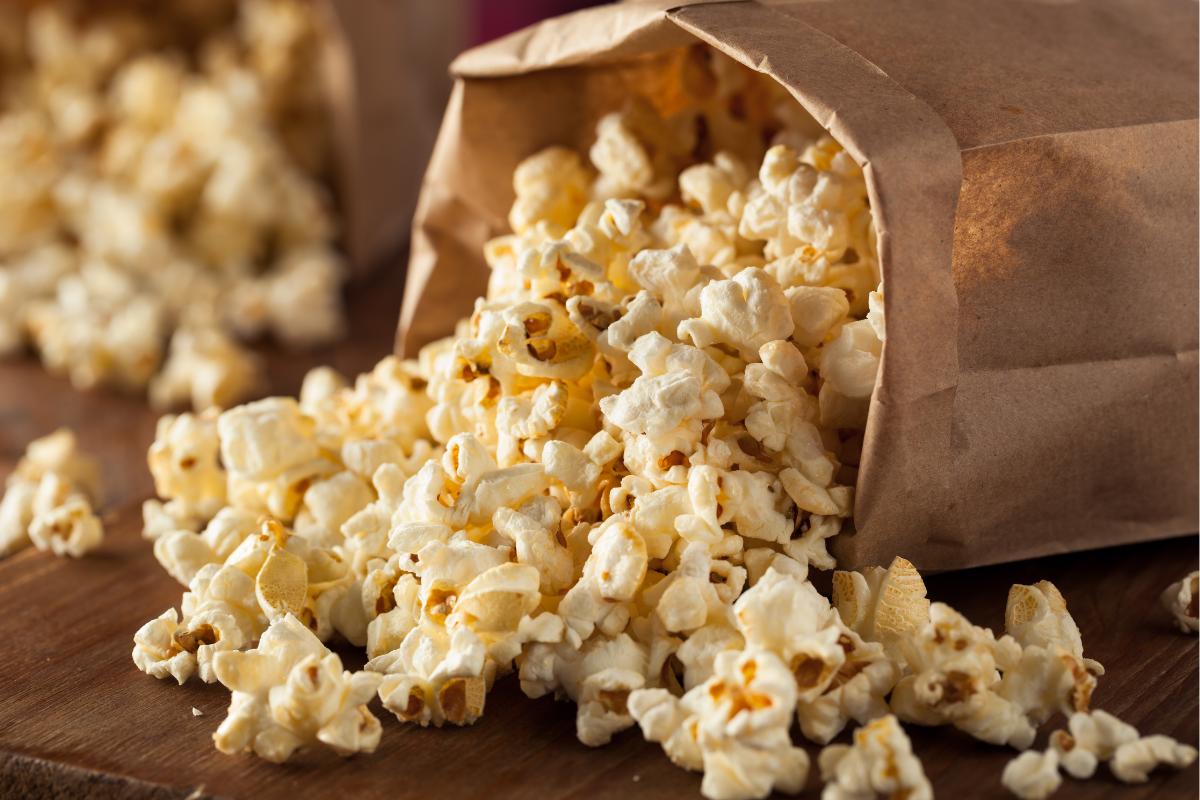 ¿Las palomitas de maíz tienen gluten? ¿Pueden comerlas los celíacos?