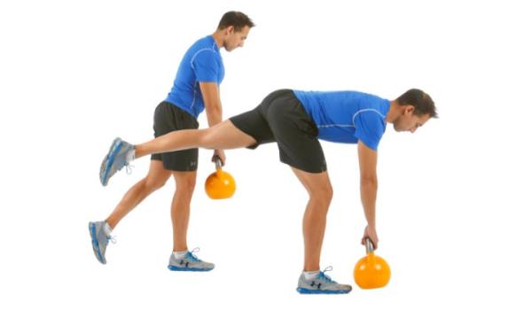 10 ejercicios de glúteos para hombres - Peso muerto unilateral para fortalecer los glúteos