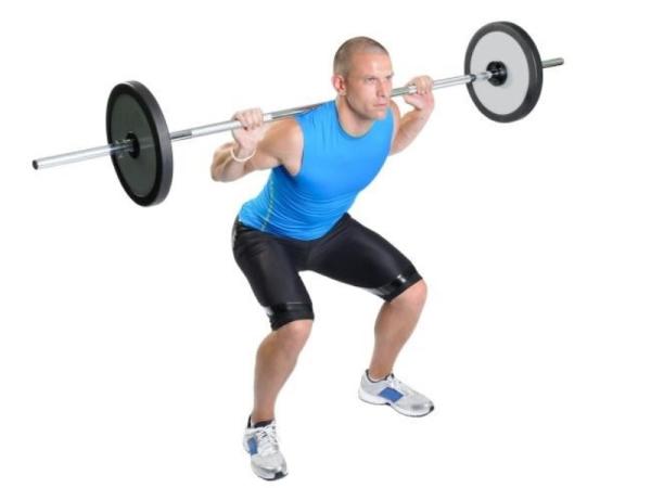 10 ejercicios de glúteos para hombres - Sentadilla con barra