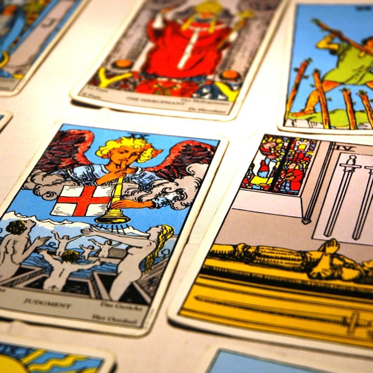 Cómo memorizar las cartas del Tarot