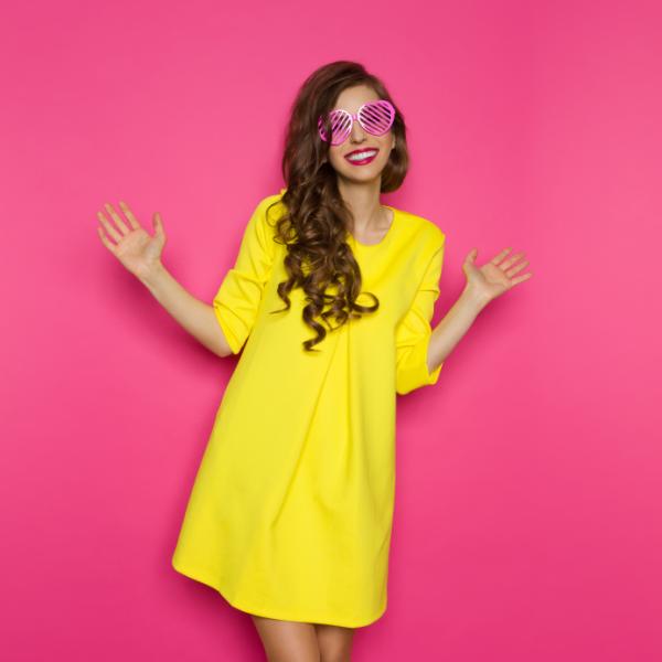 Qué tipo de escote me favorece si tengo mucho busto - Escote jewel o redondo para realzar el pecho grande