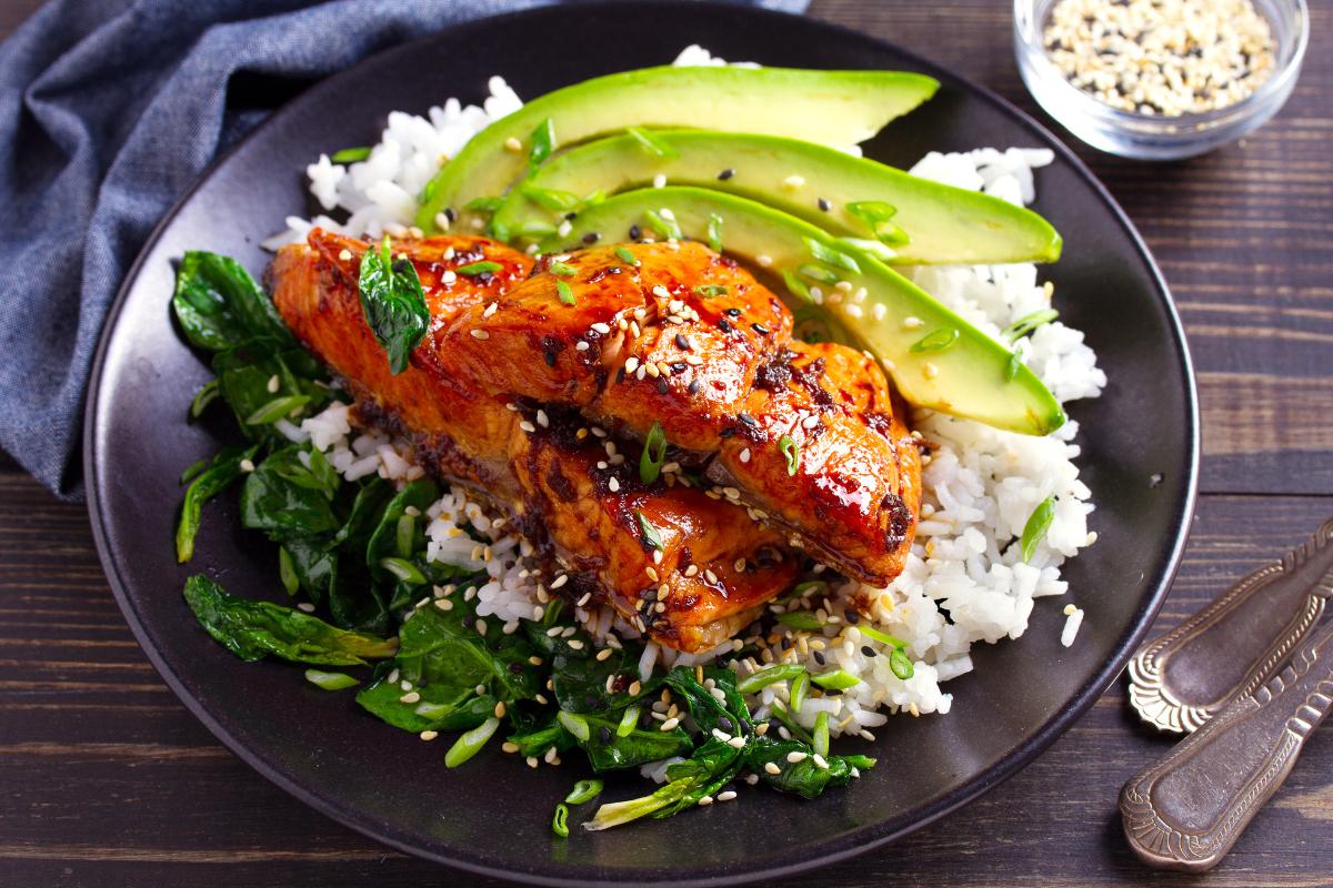 Cómo hacer salmón con salsa teriyaki: receta fácil