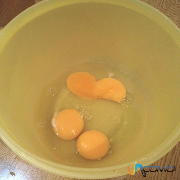 Cómo hacer un bizcocho de chocolate en el microondas - Paso 1