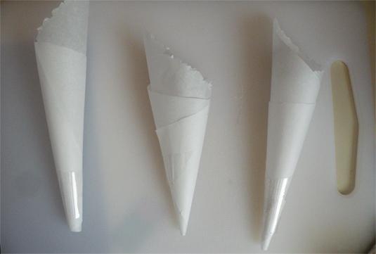 Cómo hacer cucuruchos de papel - fotos y plantillas - Paso 9