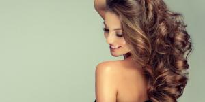 Cómo hacer ondas en el pelo con la plancha