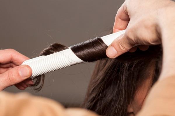 Cómo hacer ondas en el pelo con la plancha - Paso 4