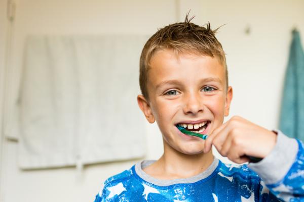 Tratamiento para la gingivitis en niños - Causas de la gingivitis en niños