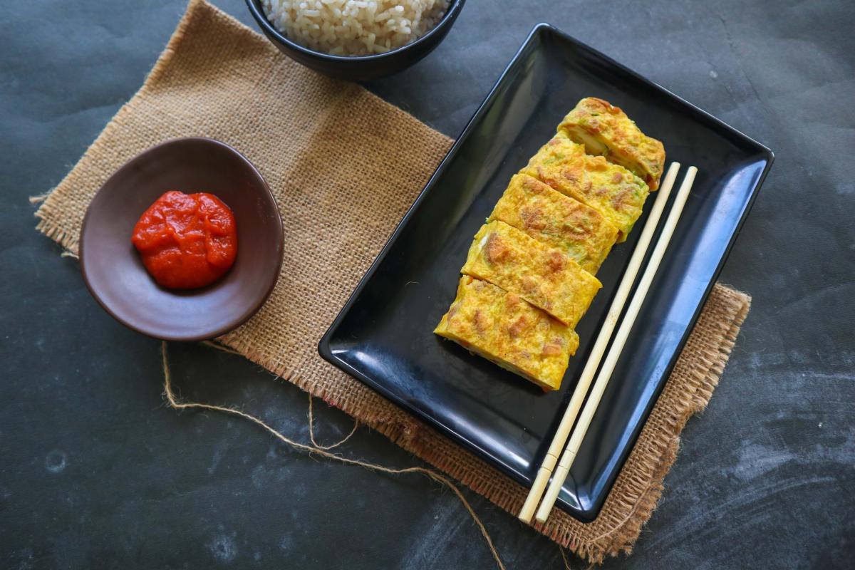 Cómo hacer tamagoyaki o tortilla japonesa enrollada