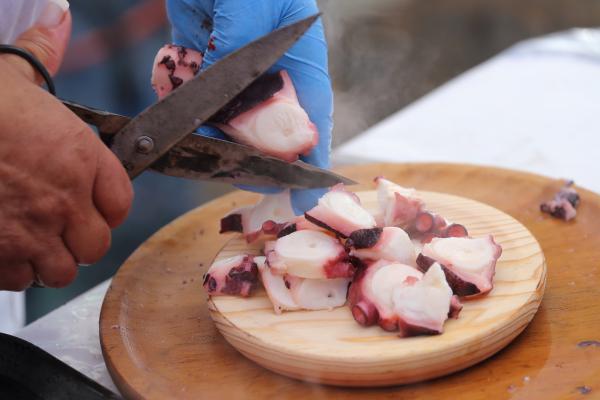 Cómo hacer pulpo a la gallega o pulpo a feira: receta tradicional gallega - Paso 9
