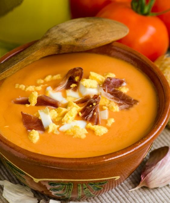 Cómo se come el salmorejo